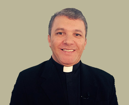Padre Renato Andrade